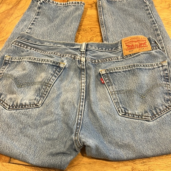 Levi 505 Light Wash Jeans - Picture 3 of 7